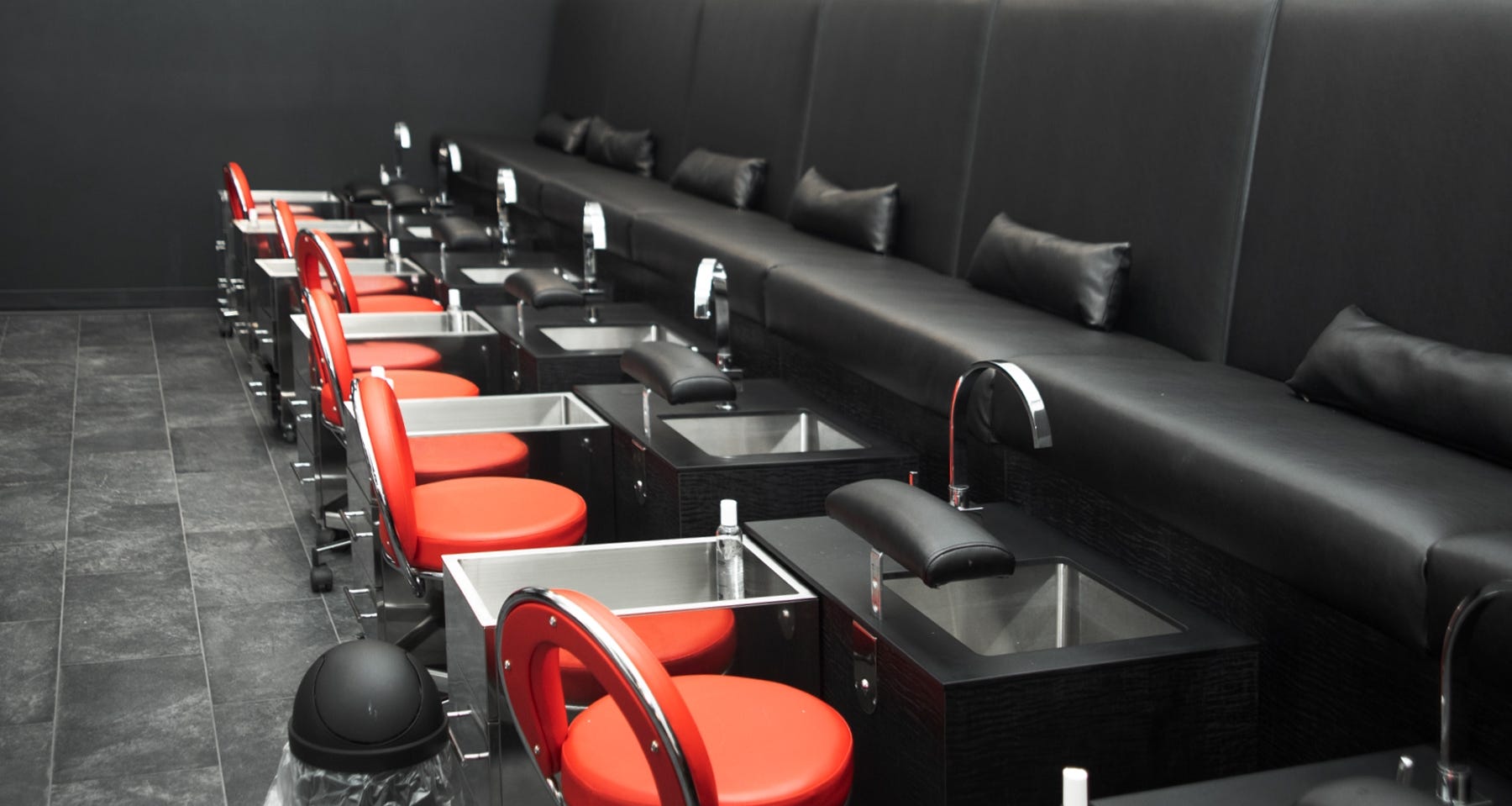 The 6 Best Pedicure Chairs for Your Nail Salon